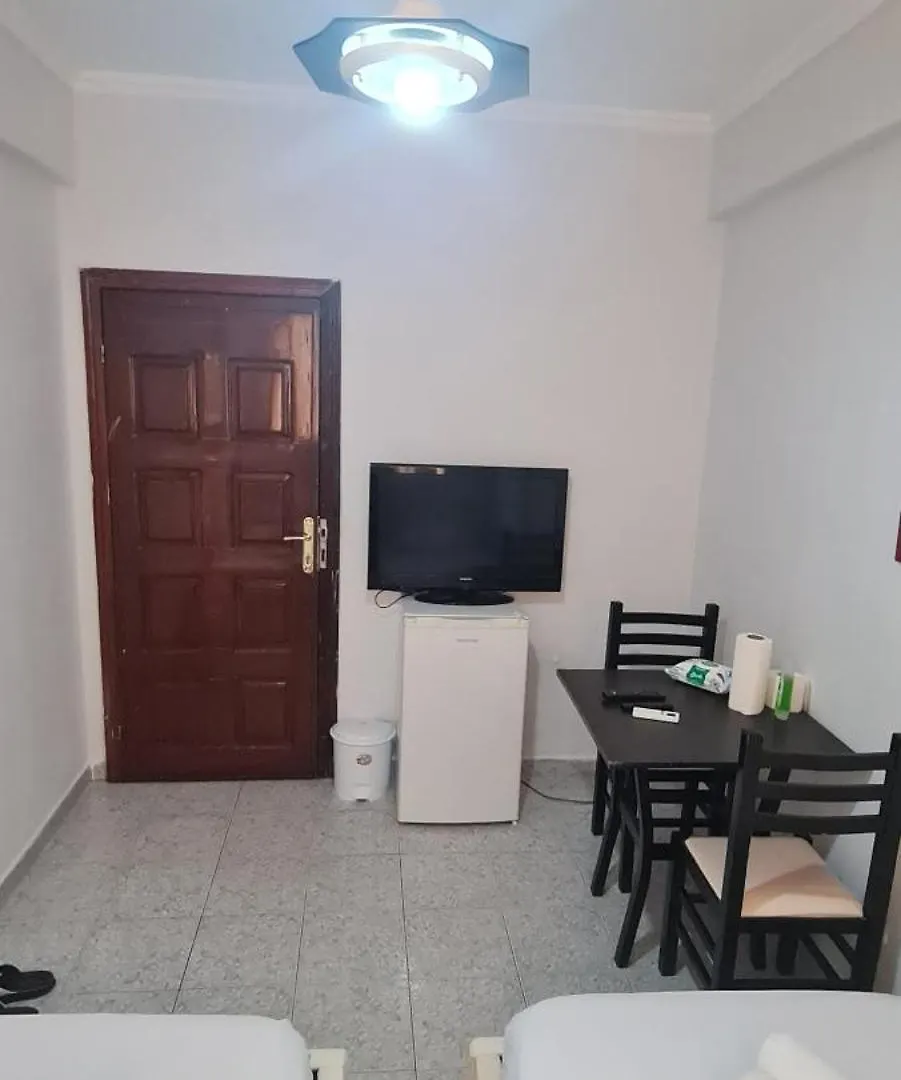 Economy Room 1 Тирана Албания